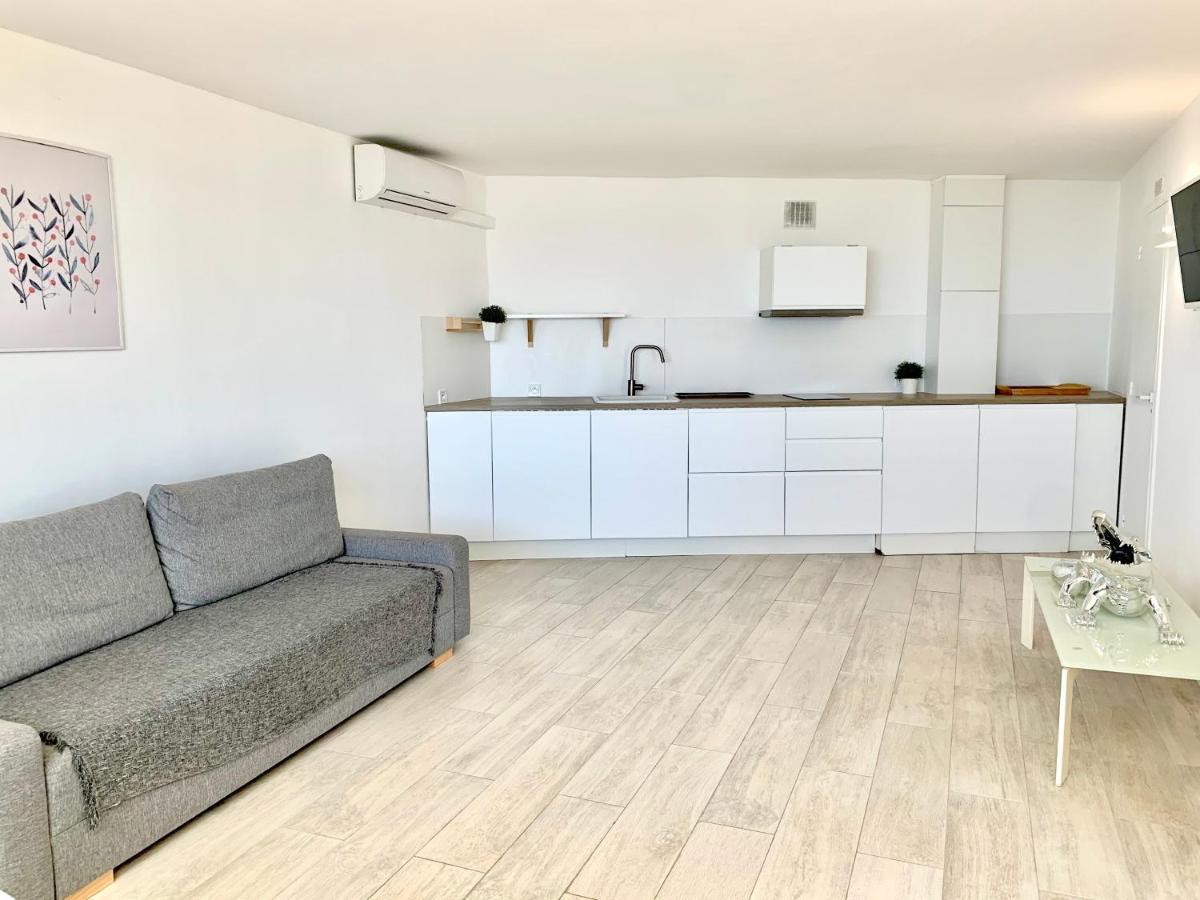 Апартаменты Loft Marina Direct Plage Вильнёв-Лубе Экстерьер фото
